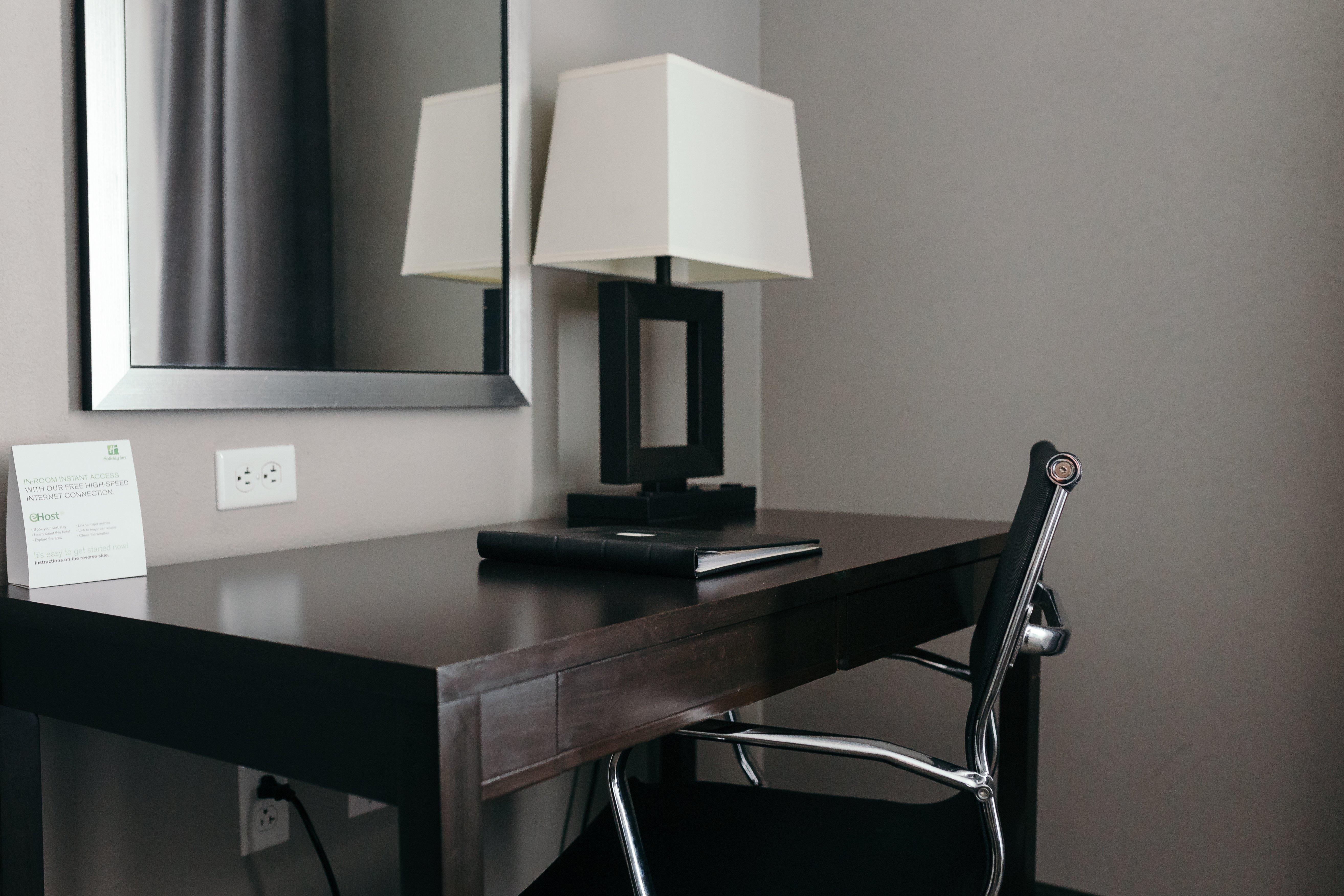 Holiday Inn And Suites East Peoria By Ihg Экстерьер фото
