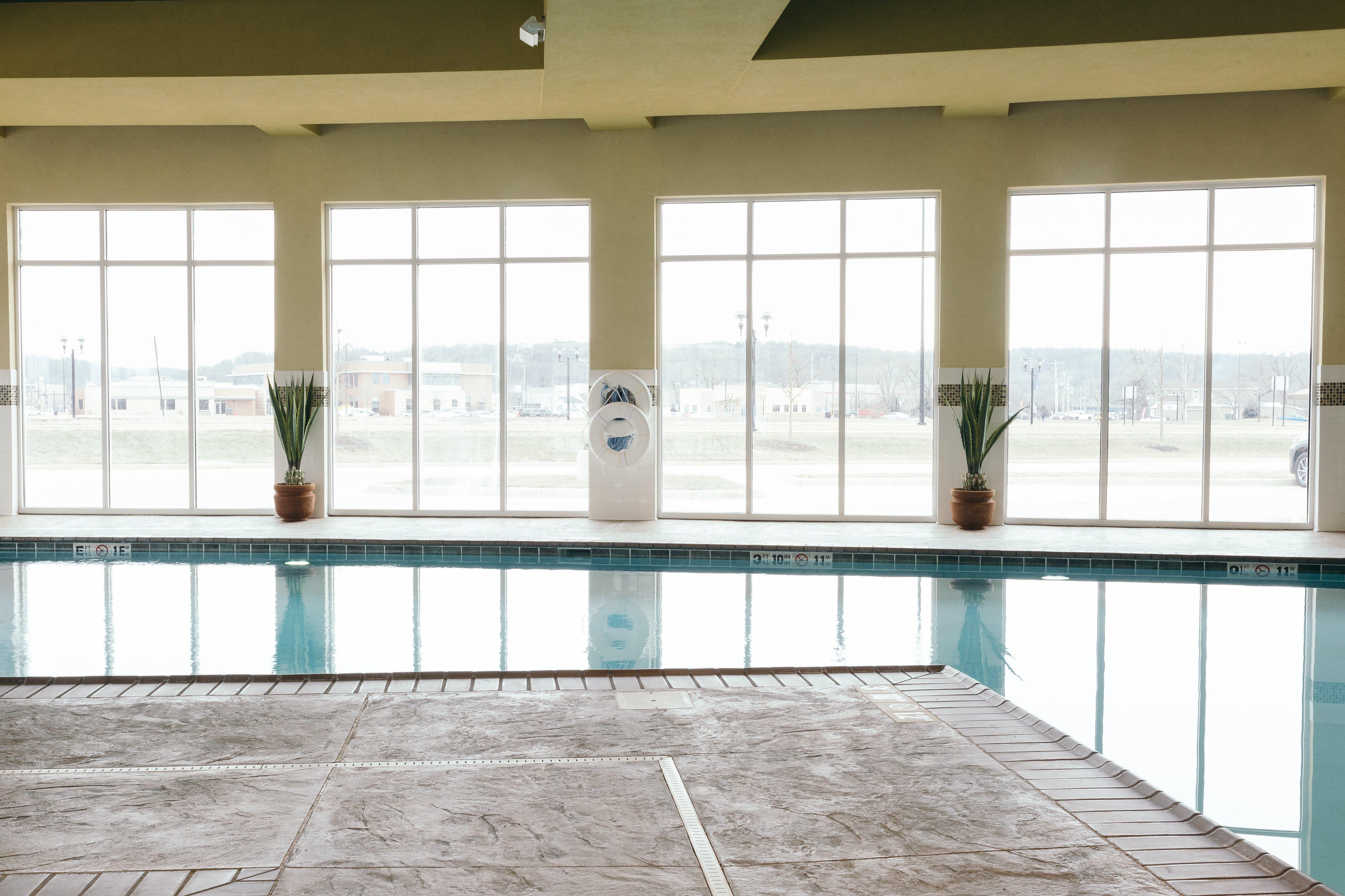 Holiday Inn And Suites East Peoria By Ihg Экстерьер фото