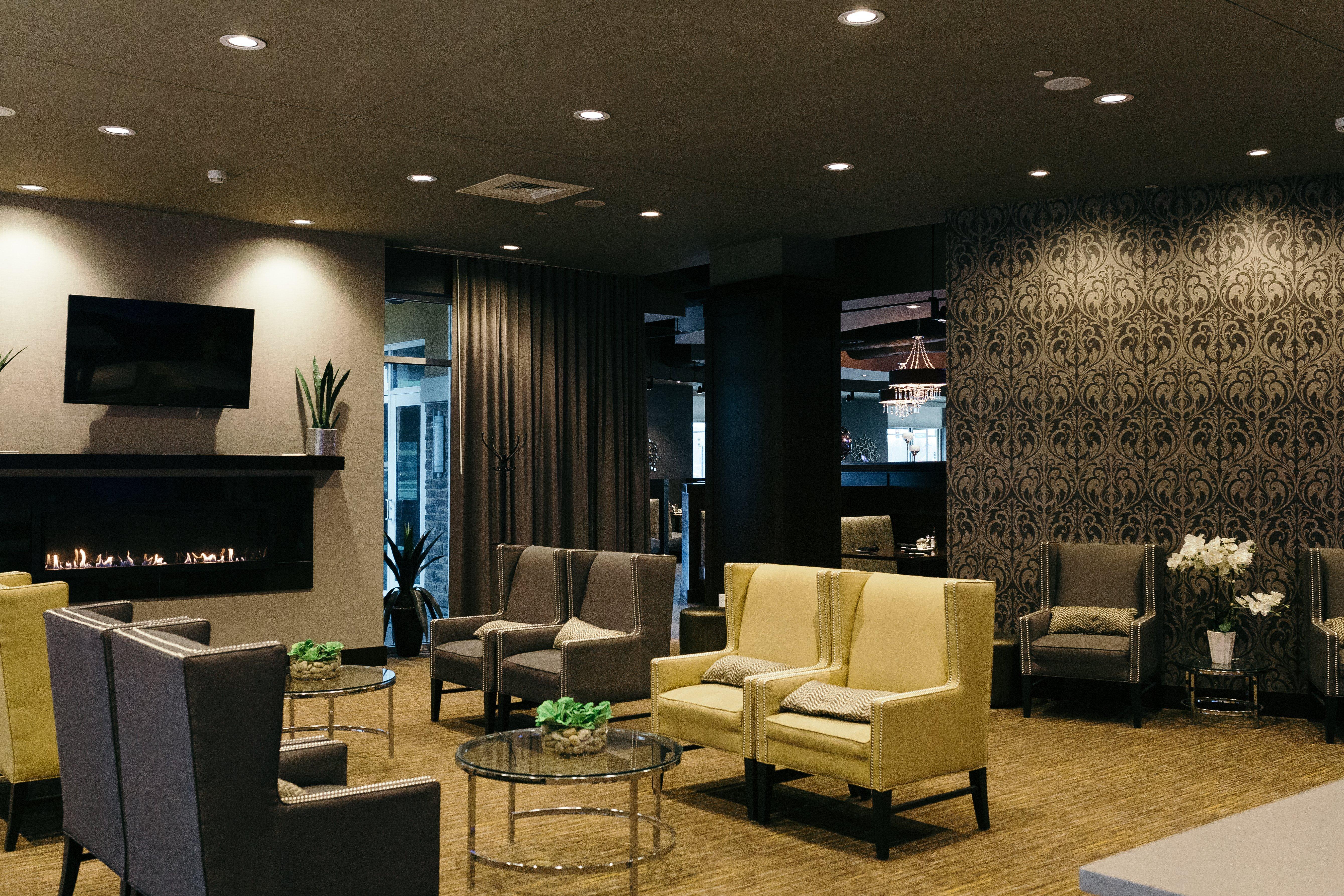 Holiday Inn And Suites East Peoria By Ihg Экстерьер фото