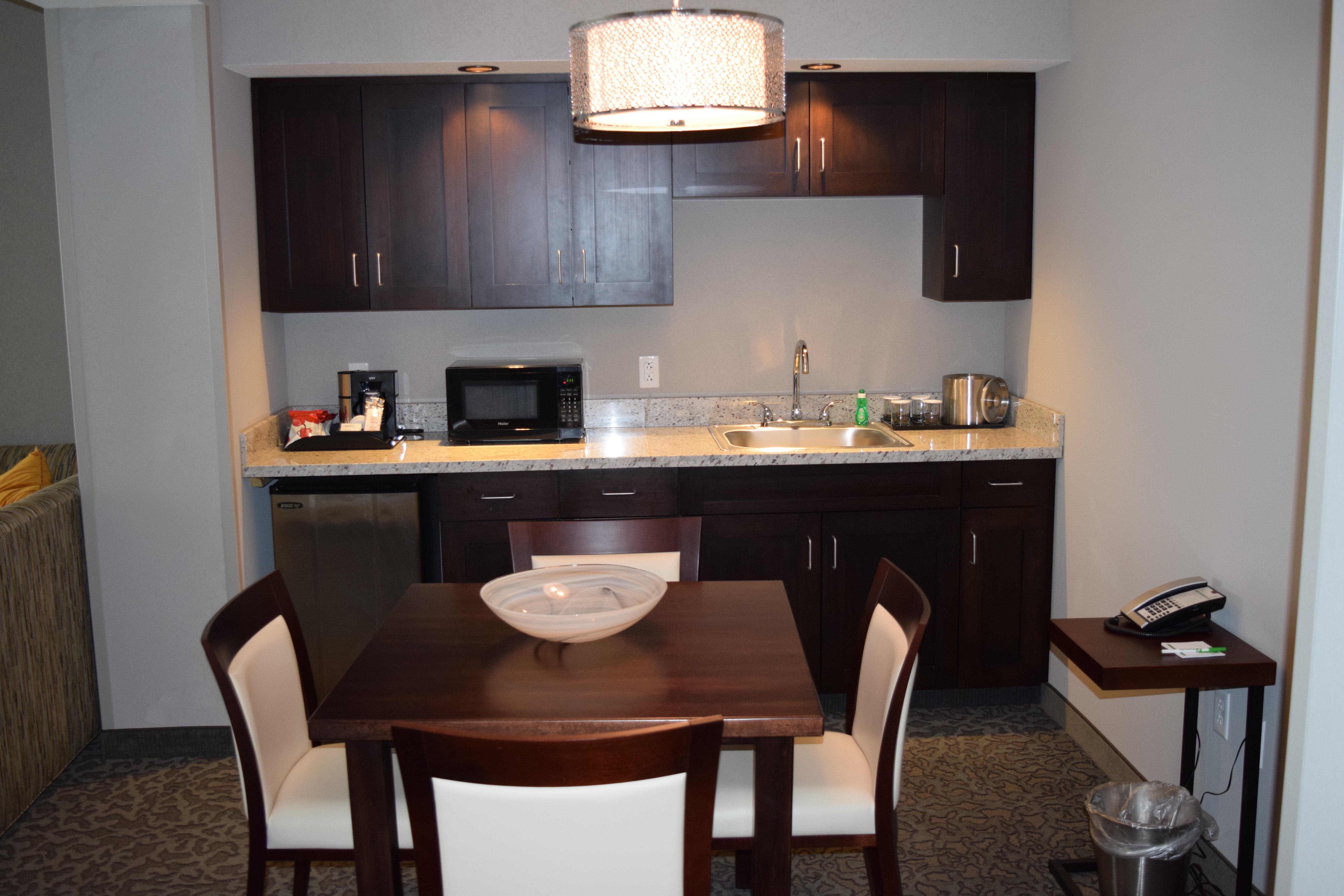 Holiday Inn And Suites East Peoria By Ihg Экстерьер фото